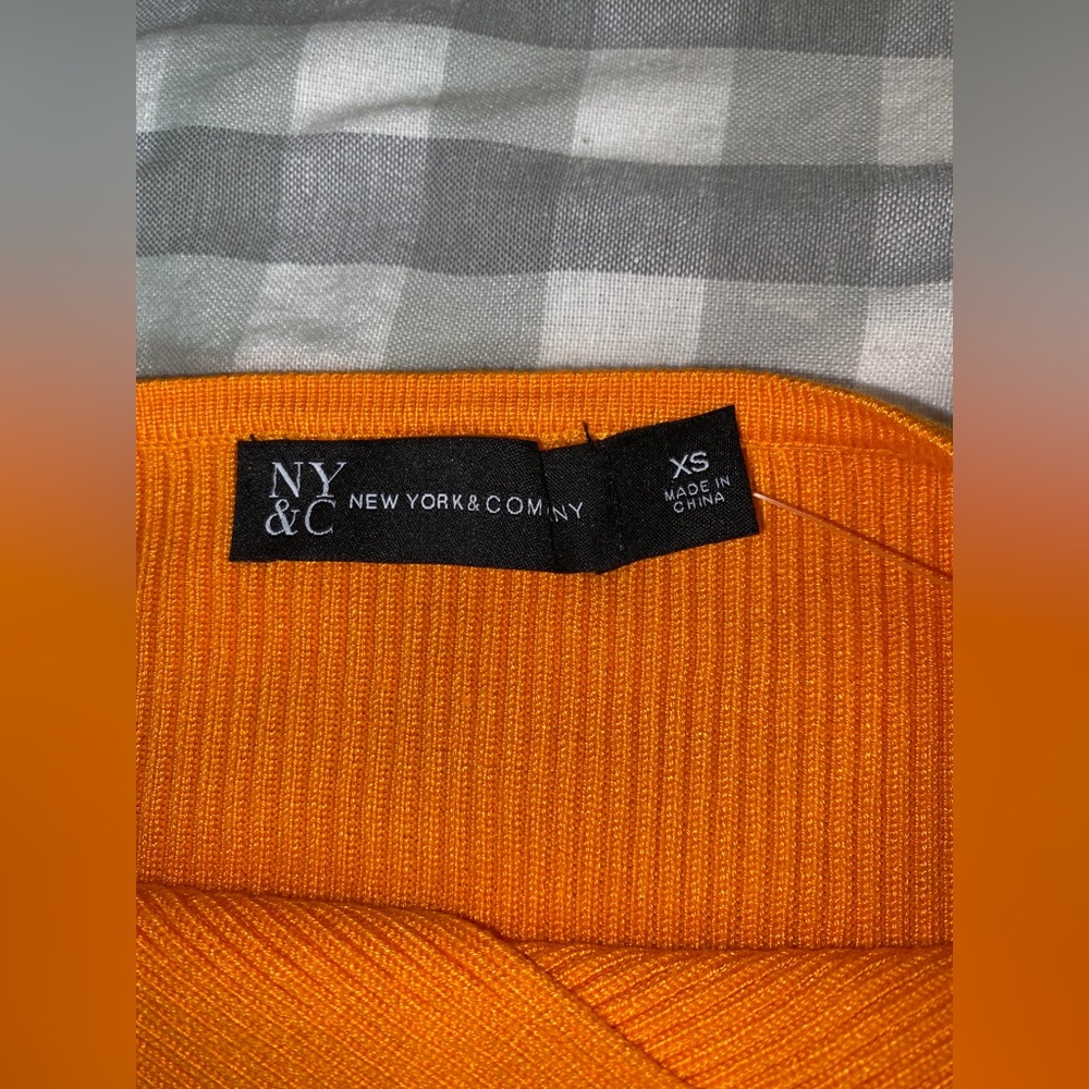 New York & Company Women’s Ribbed Cut-Out Pullover Sweater - Picture 5 of 7